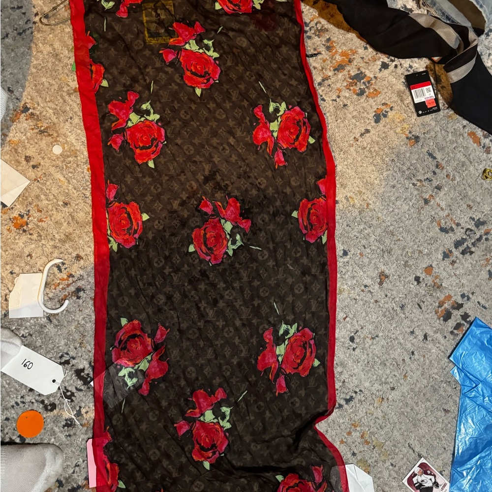 F/W 2008 Louis Vuitton x Sprouse Silk Roses Graffiti Scarf - Picture 1 of 5